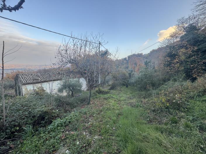 Image No.43-2 Bed Semi-Detached for sale