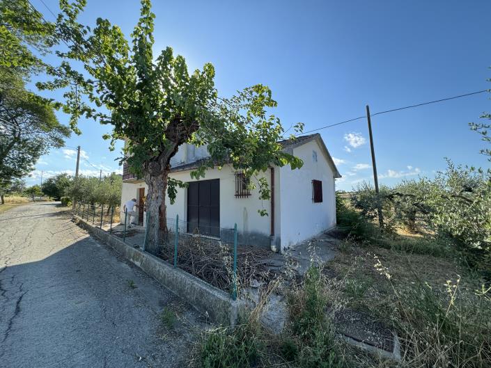 Image No.3-1 Bed Farmhouse for sale