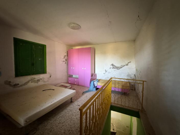 Image No.15-1 Bed Farmhouse for sale