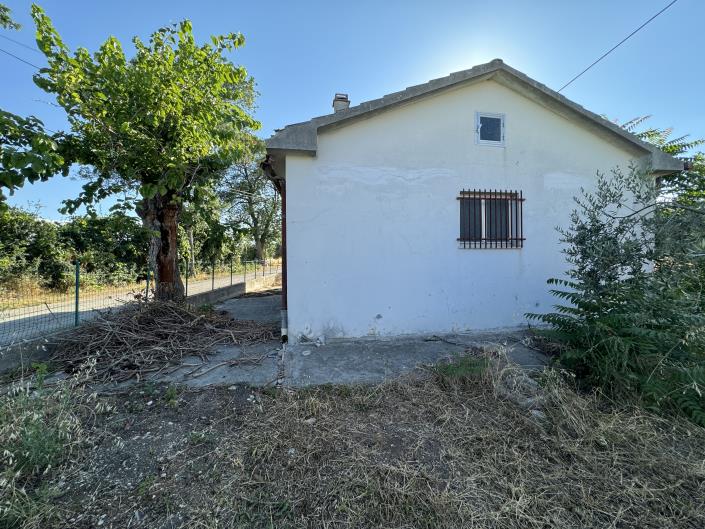 Image No.32-1 Bed Farmhouse for sale