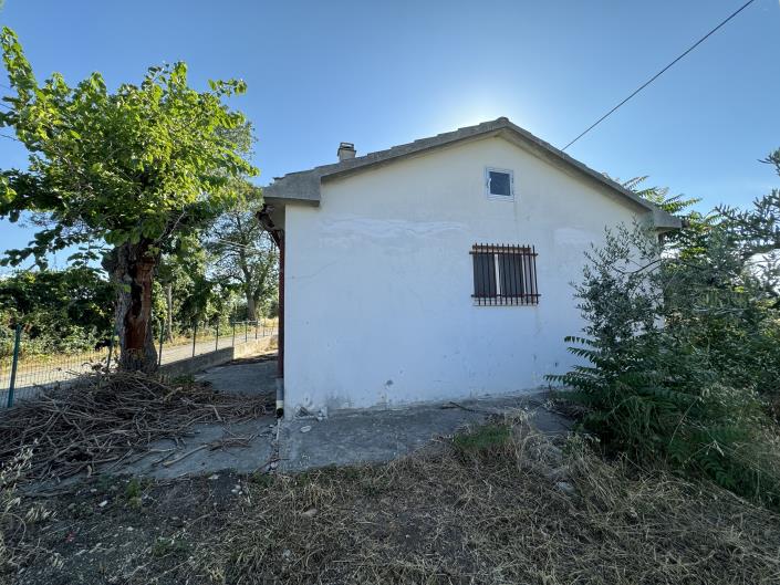 Image No.33-1 Bed Farmhouse for sale