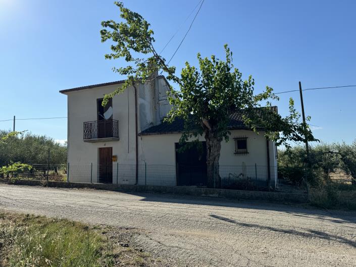 Image No.2-1 Bed Farmhouse for sale