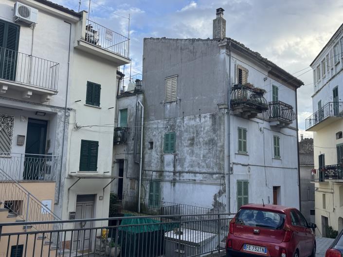 Image No.6-2 Bed Townhouse for sale