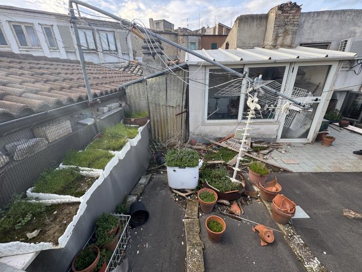 Image No.25-2 Bed Townhouse for sale