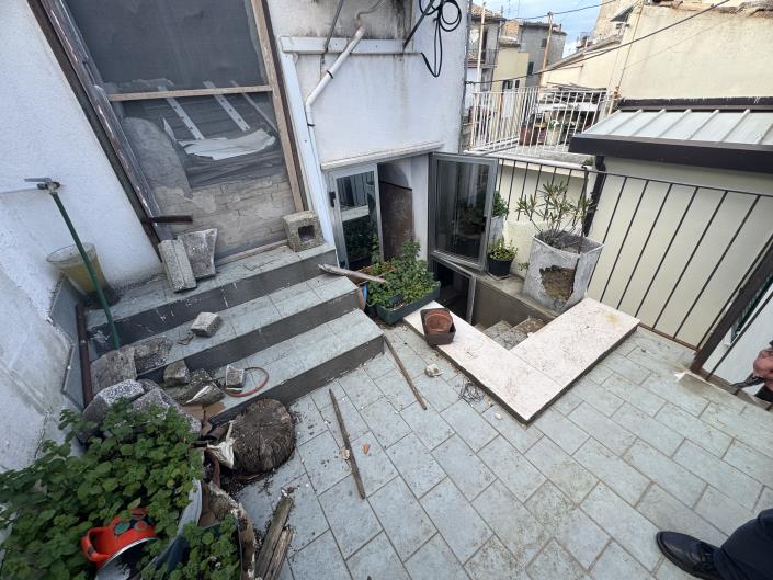 Image No.31-2 Bed Townhouse for sale