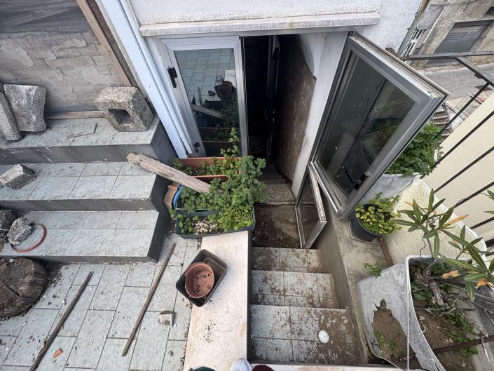 Image No.33-2 Bed Townhouse for sale