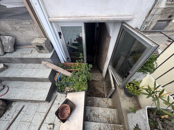 Image No.34-2 Bed Townhouse for sale