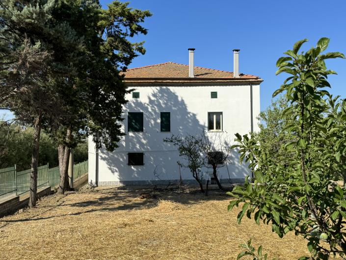 Atessa, Villa / Detached