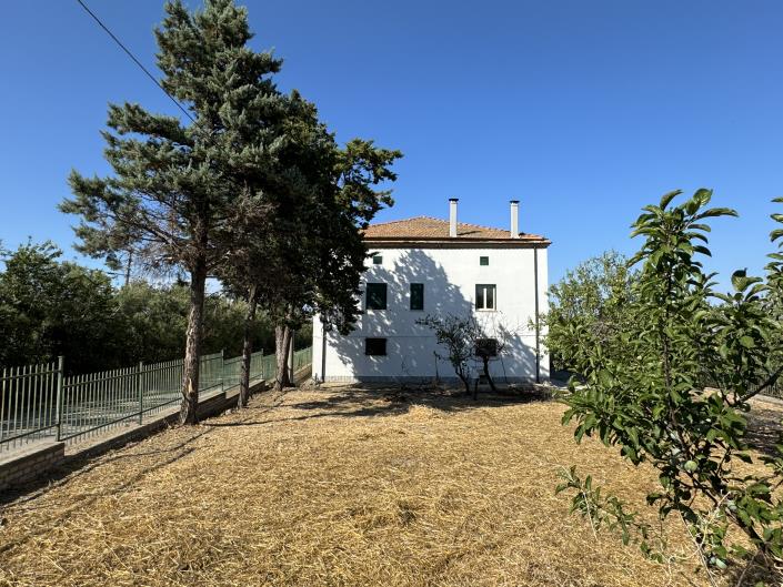 Image No.2-3 Bed Villa / Detached for sale