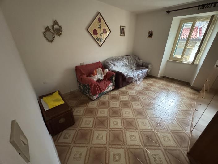 Image No.8-3 Bed Townhouse for sale