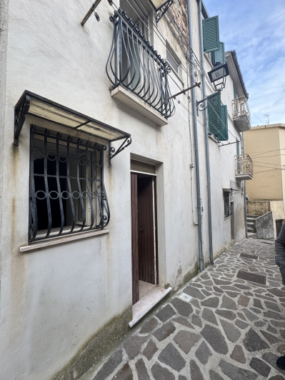 Image No.33-3 Bed Townhouse for sale