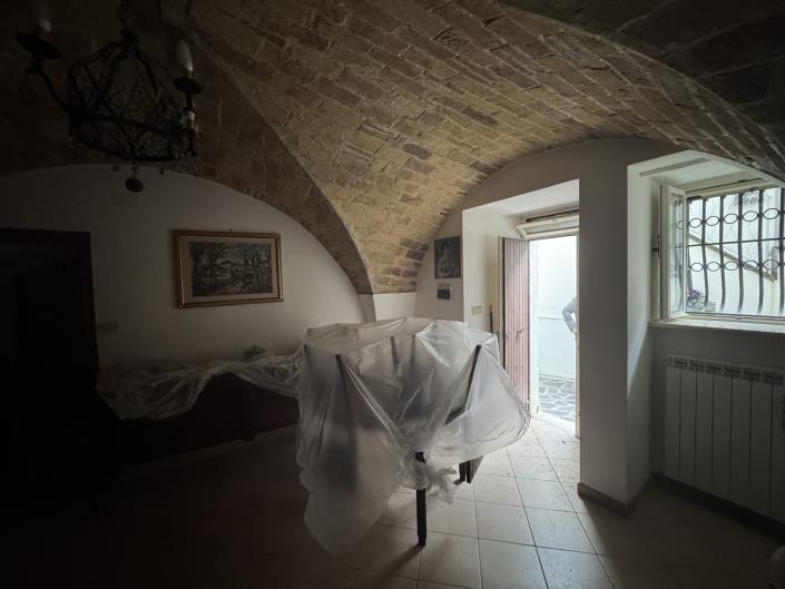 Image No.37-3 Bed Townhouse for sale