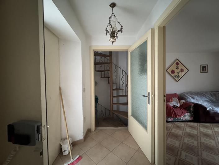 Image No.41-3 Bed Townhouse for sale