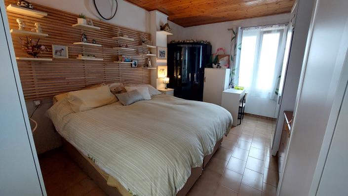 Image No.26-3 Bed Farmhouse for sale