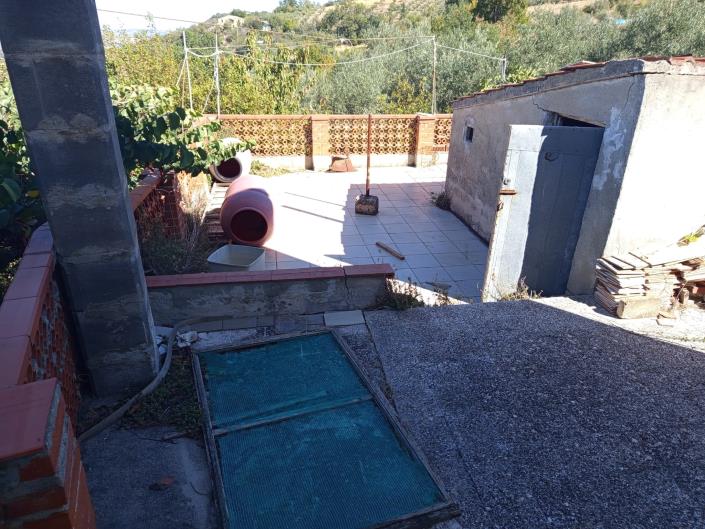 Image No.17-2 Bed Townhouse for sale