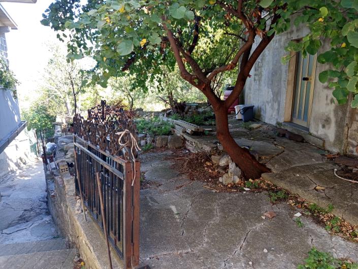 Image No.26-2 Bed Townhouse for sale