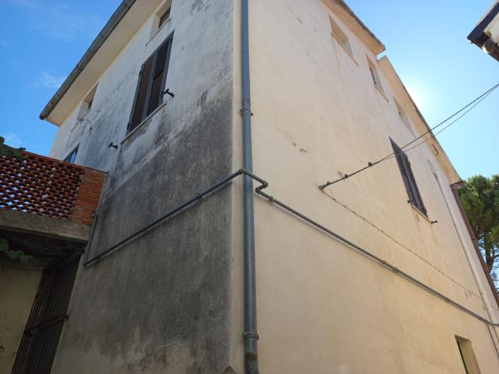 Image No.32-2 Bed Townhouse for sale