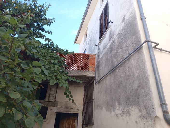 Image No.33-2 Bed Townhouse for sale