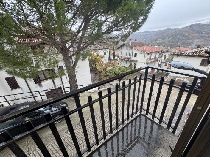 Image No.43-2 Bed Townhouse for sale