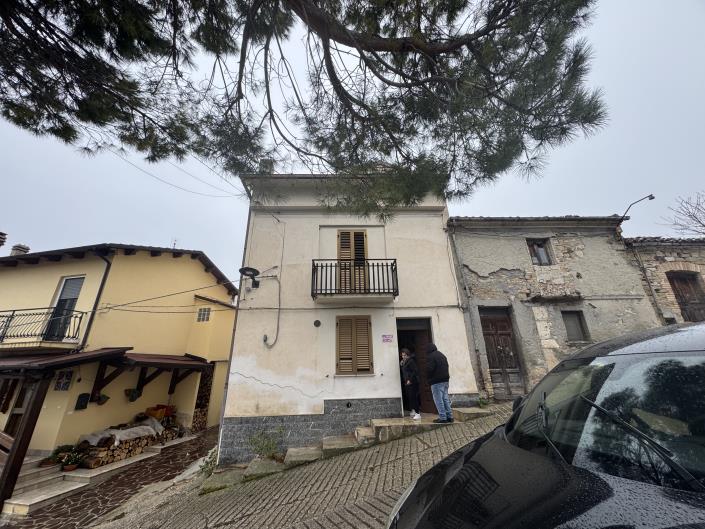 Image No.54-2 Bed Townhouse for sale