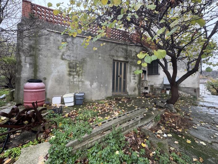 Image No.47-2 Bed Townhouse for sale