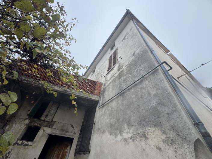 Image No.52-2 Bed Townhouse for sale