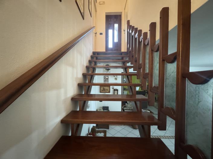 Image No.23-6 Bed Villa / Detached for sale