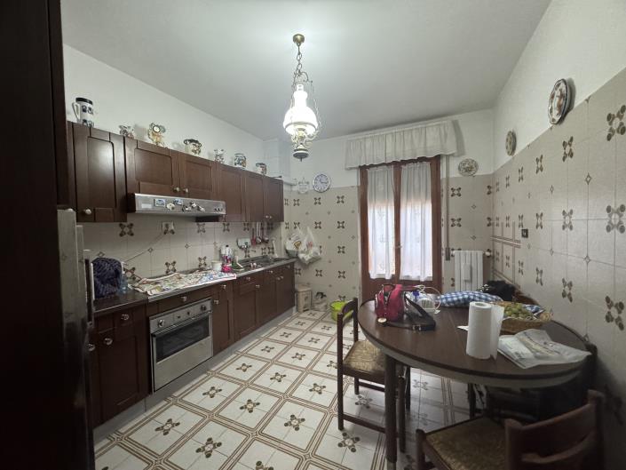 Image No.38-6 Bed Villa / Detached for sale