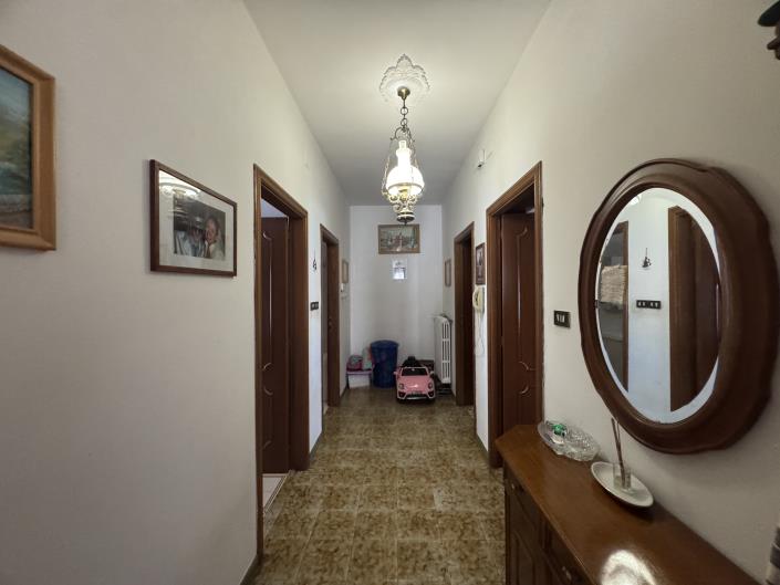 Image No.24-5 Bed Villa / Detached for sale