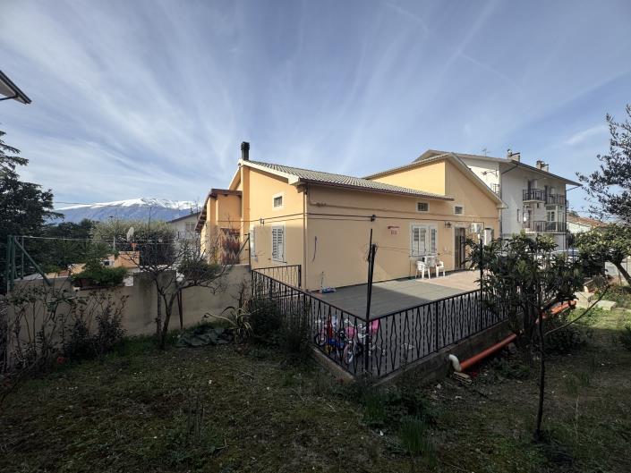 Image No.4-5 Bed Villa / Detached for sale