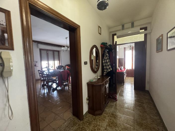 Image No.34-5 Bed Villa / Detached for sale