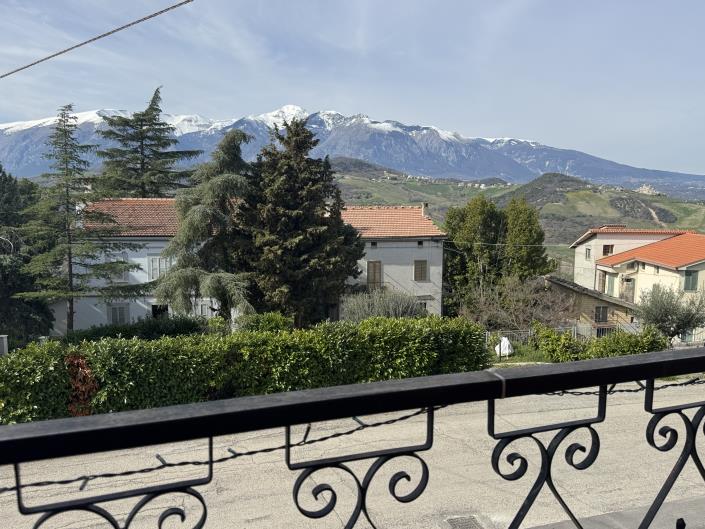 Image No.35-5 Bed Villa / Detached for sale