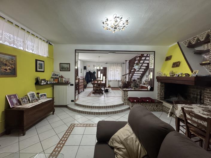 Image No.43-5 Bed Villa / Detached for sale