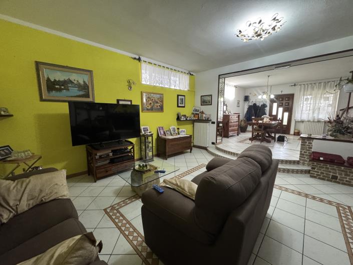 Image No.47-5 Bed Villa / Detached for sale