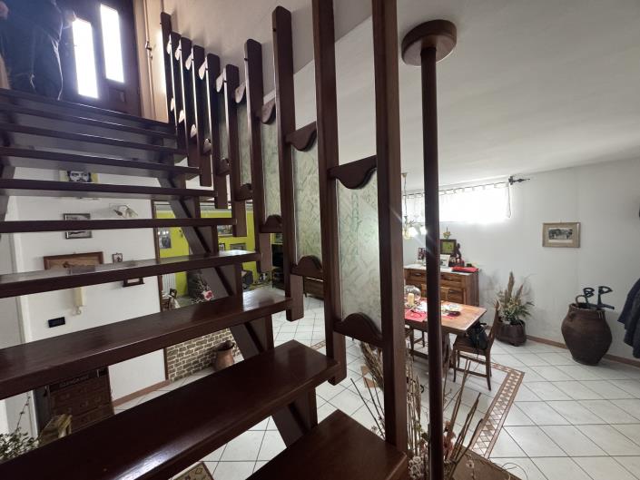 Image No.48-5 Bed Villa / Detached for sale