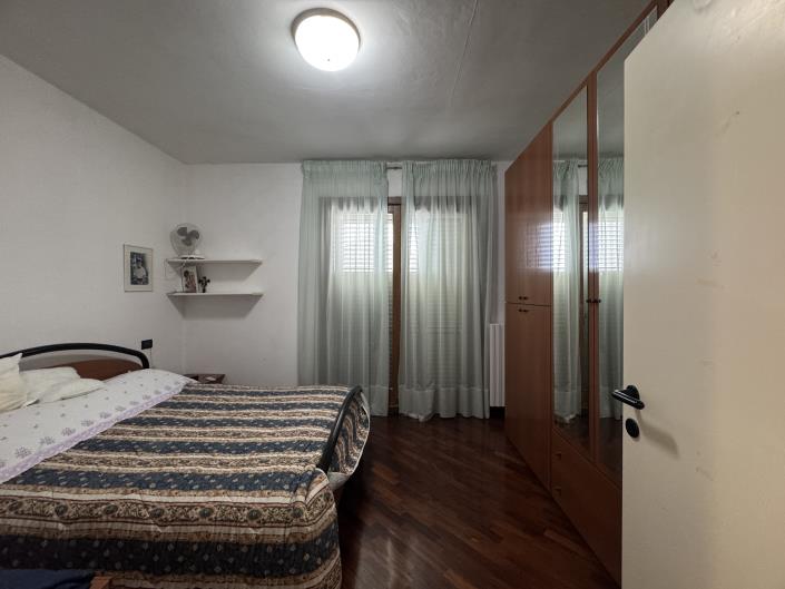 Image No.50-5 Bed Villa / Detached for sale