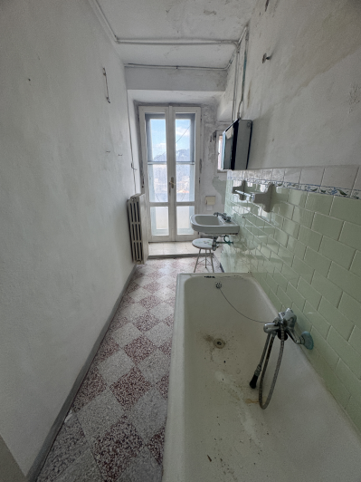 Image No.19-2 Bed Apartment for sale