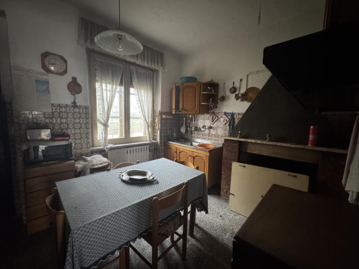 Image No.10-3 Bed Townhouse for sale