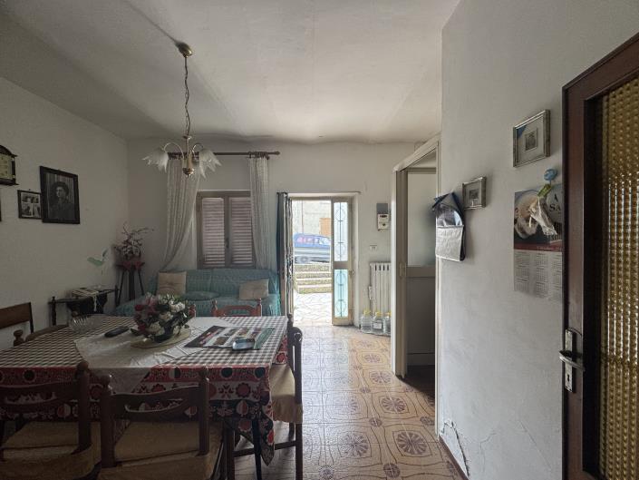 Image No.13-3 Bed Townhouse for sale