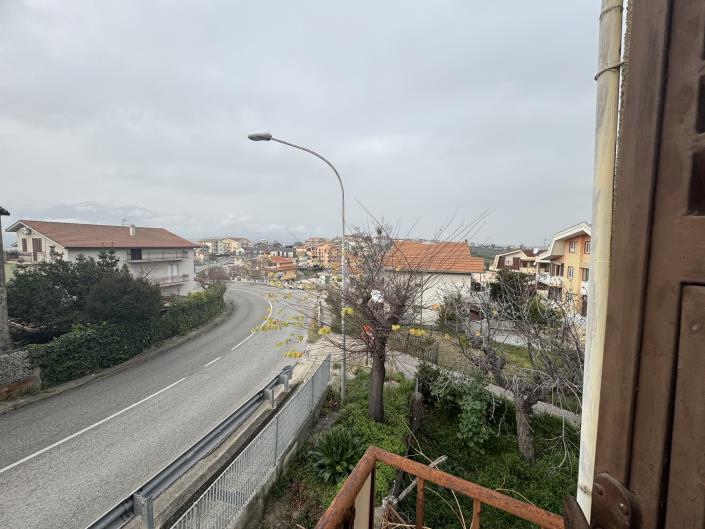 Image No.21-3 Bed Townhouse for sale