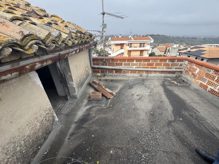 Image No.30-3 Bed Townhouse for sale