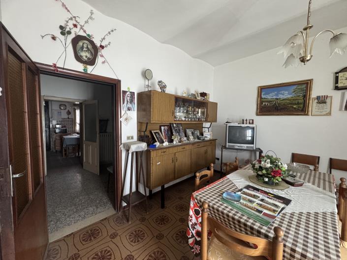 Image No.36-3 Bed Townhouse for sale