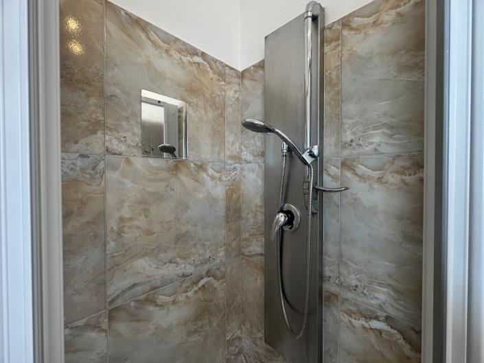 Image No.21-2 Bed Apartment for sale