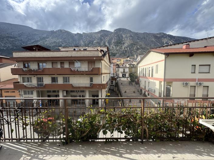 Image No.31-2 Bed Apartment for sale