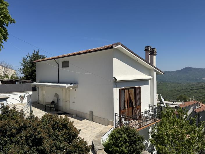 Image No.7-4 Bed Townhouse for sale