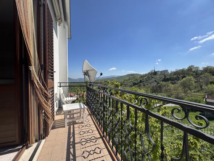 Image No.13-4 Bed Townhouse for sale