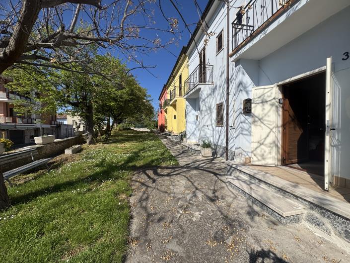 Image No.37-4 Bed Townhouse for sale