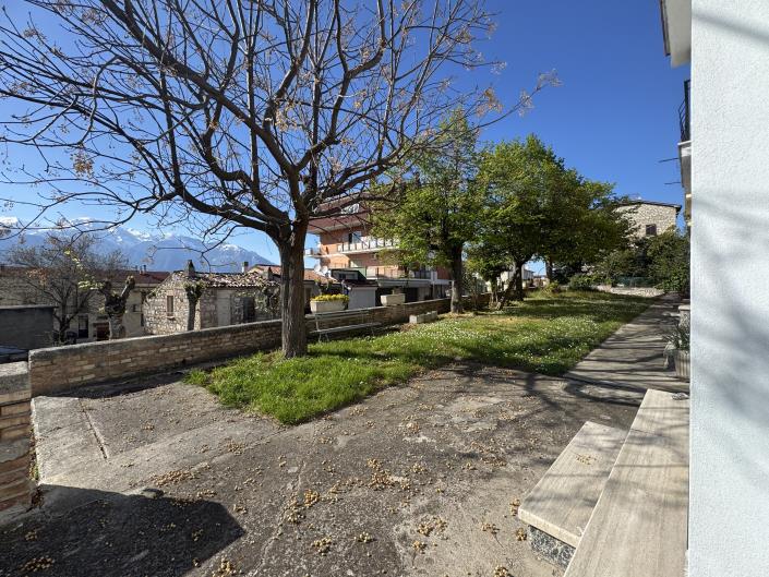 Image No.52-4 Bed Townhouse for sale