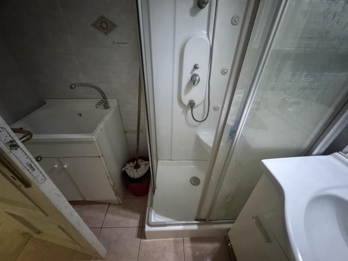 Image No.9-1 Bed Townhouse for sale