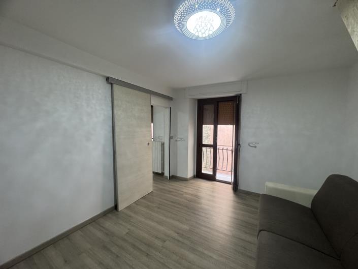 Image No.14-1 Bed Townhouse for sale